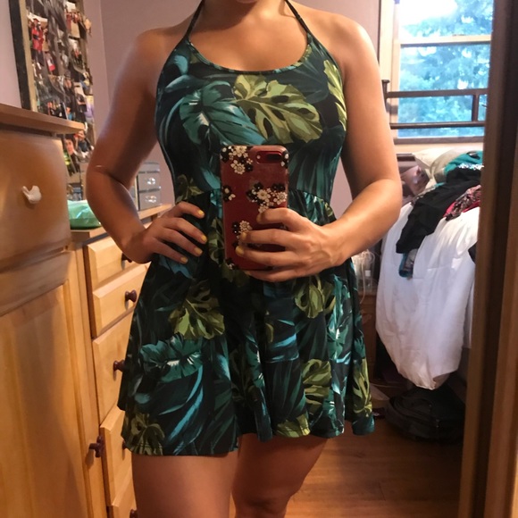 Dress - Picture 5 of 6
